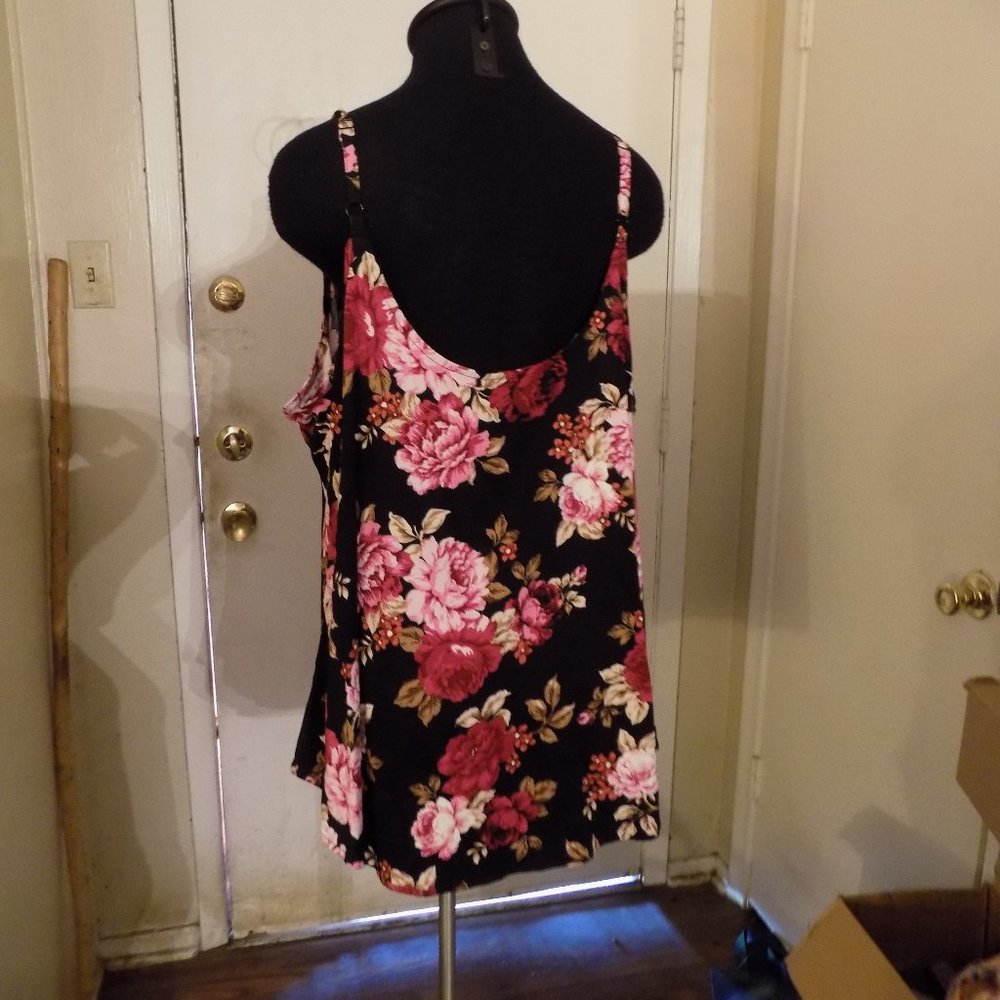 Torrid Essential Cami with Adjustable Straps - Picture 2 of 6